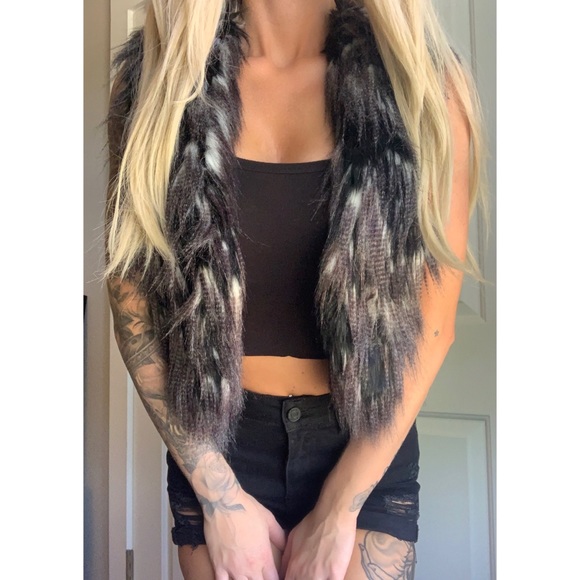 Dark grey fur vest - Picture 2 of 3
